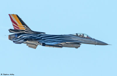 Lockheed Martin F-16A Fighting Falcon Solo Display