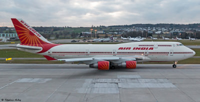 Boeing 747-437 Air India VT-EVB