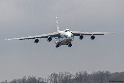  Antonov An-124-100