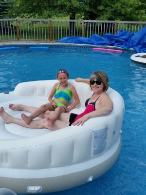 pool float Medium.jpg