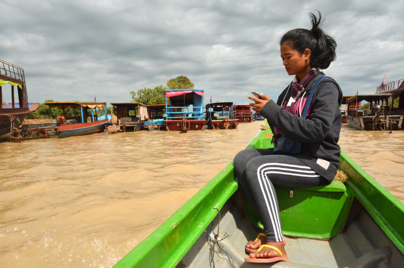 Lake Tonlé Sap, Floating Houses - Girl