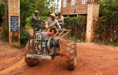 Workers - Surroundings of Siem Reap