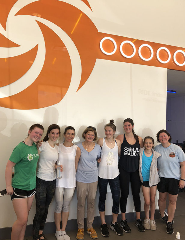 girlsspin18.jpg