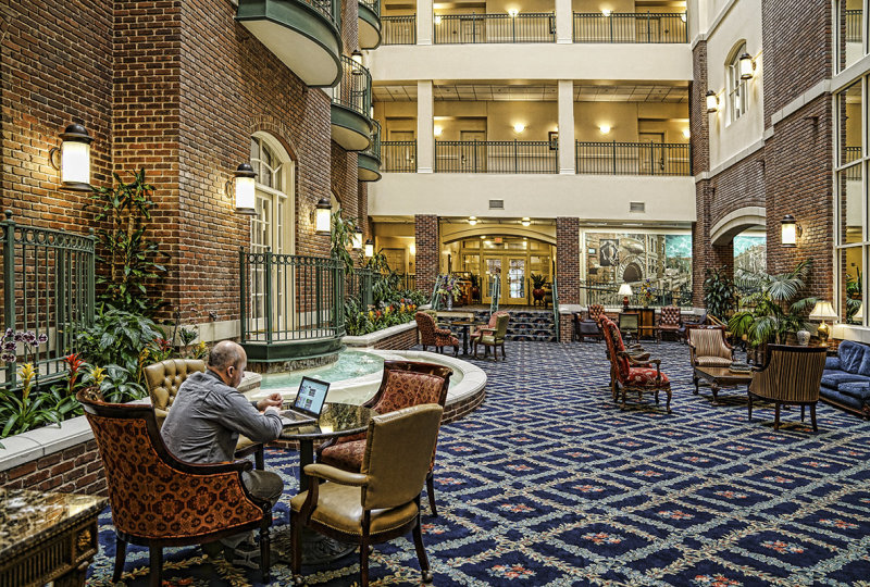 Main Lounge, Keen Kutter Hotel