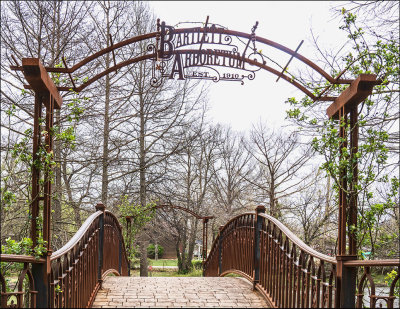 Memorial Bridge