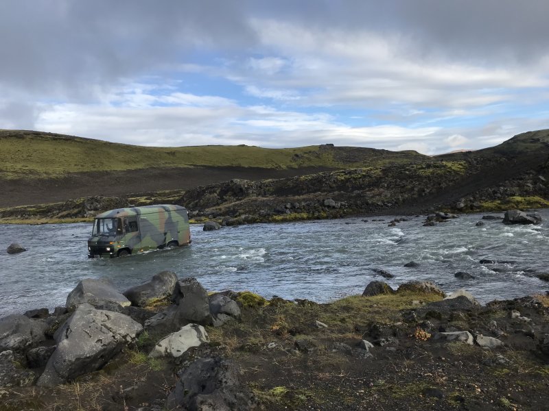 Sjúkró á leið yfir Kaldaklofskvísl