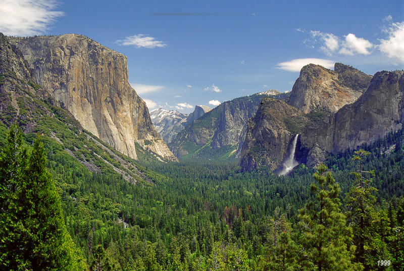 Tunnel View