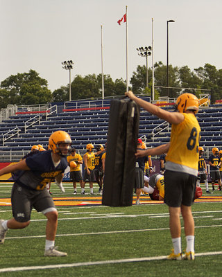 Queen's Football Camp 00786 copy.jpg