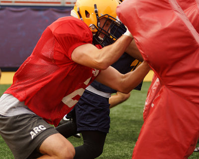 Queen's Football Camp 00889 copy.jpg