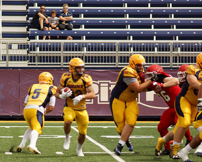 Queen's vs McGill 01124 copy.jpg