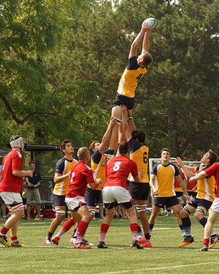 Queen's vs Royal Military College 04874 copy.jpg