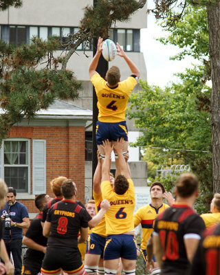 Queen's vs Guelph 06728 copy.jpg