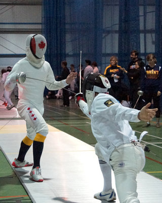 Queen's Fencing 08261 copy.jpg