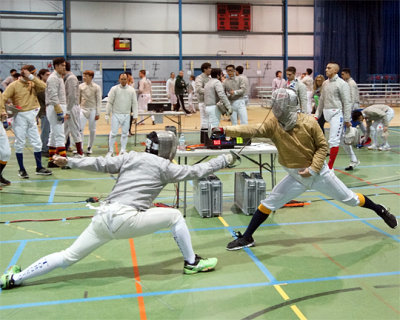 Queen's Fencing 08846 copy.jpg