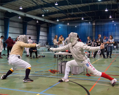 Queen's Fencing 08858 copy.jpg