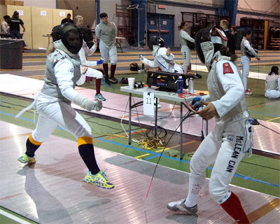 Queen's Fencing 08969 copy.jpg