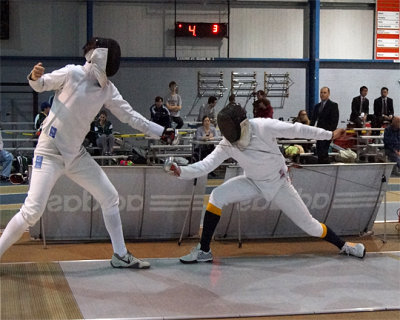 Queen's Fencing 09253 copy.jpg