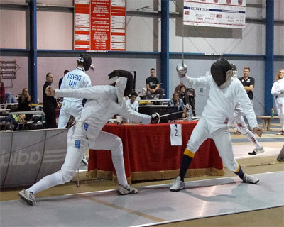 Queen's Fencing 09255 copy.jpg