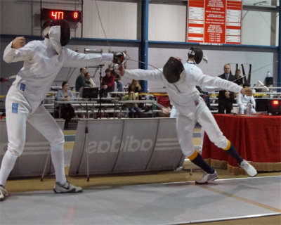 Queen's Fencing 09259 copy.jpg