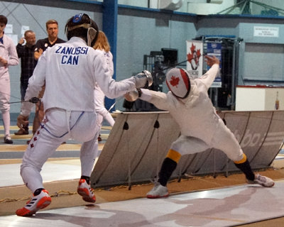 Queen's Fencing 09272 copy.jpg