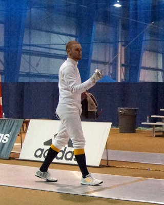 Queen's Fencing 09572 copy.jpg
