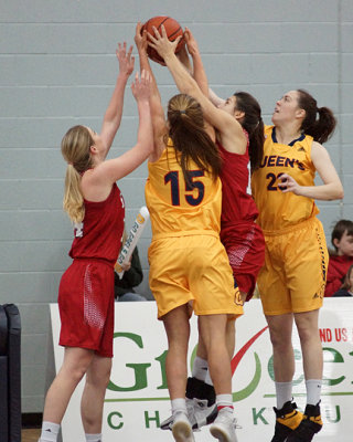 Queen's vs York 03954 copy.jpg