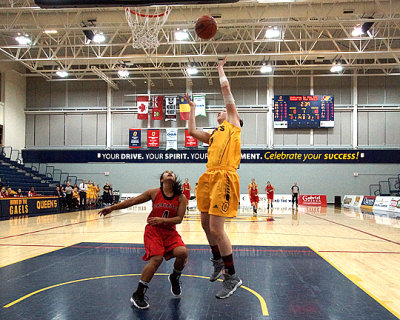 Queen's vs Carleton 04975 copy.jpg