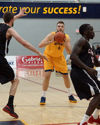 Queen's vs Carleton 05094 copy.jpg