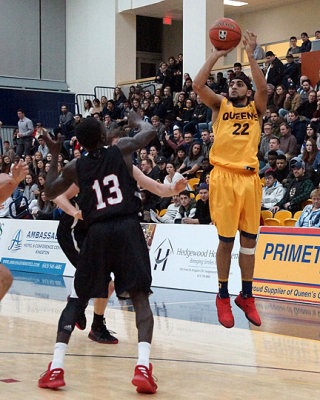 Queen's vs Carleton 05097 copy.jpg