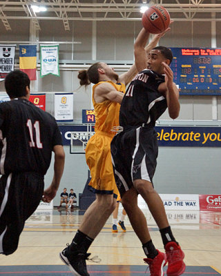 Queen's vs Carleton 05147 copy.jpg