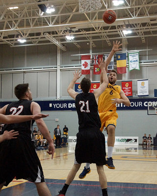 Queen's vs Carleton 05168 copy.jpg