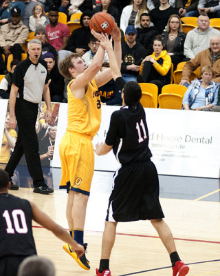 Queen's vs Carleton 03322 copy.jpg