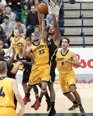 Queen's vs Carleton 03335 copy.jpg