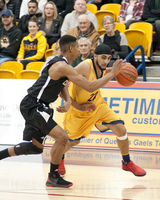 Queen's vs Carleton 03343 copy.jpg