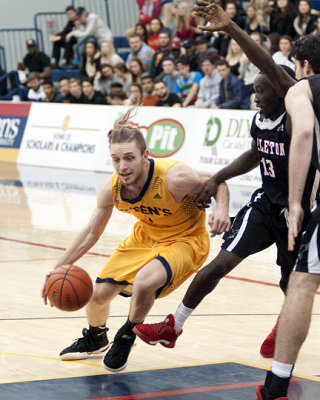Queen's vs Carleton 03355 copy.jpg