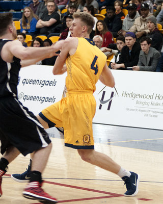 Queen's vs Carleton 03358 copy.jpg