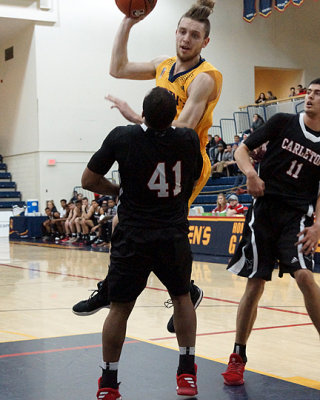 Queen's vs Carleton 05325 copy.jpg