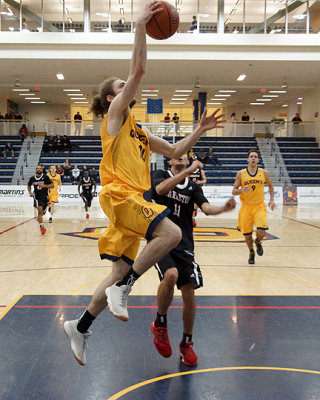 Queen's vs Carleton 05342 copy.jpg