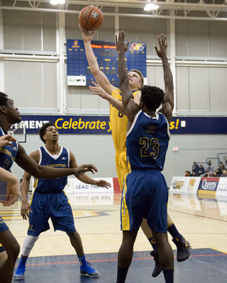 Queen's vs Laurentian 05479 copy.jpg