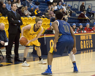 Queen's vs Laurentian 05507 copy.jpg