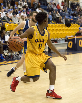 Queen's vs Laurentian 05535 copy.jpg
