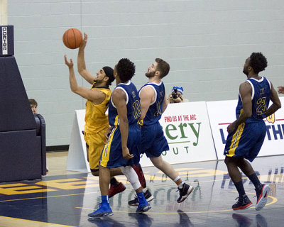 Queen's vs Laurentian 05927 copy.jpg