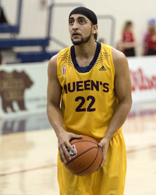 Queen's vs Laurentian 05970 copy.jpg