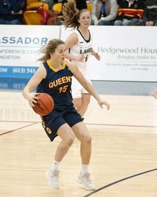 Queen's vs Nipissing 03439 copy.jpg