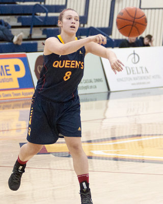 Queen's vs Nipissing 03510 copy.jpg