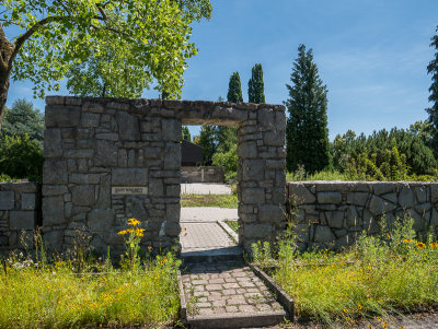 Weiterung Cemetery Entrance