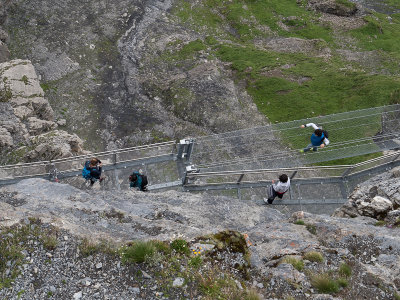 An outdoor walkway half way up the Schilthorn