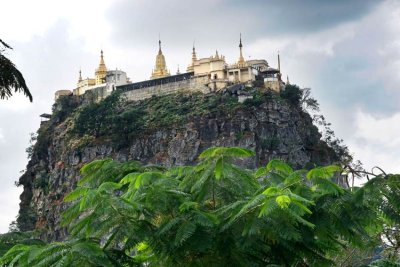 _DSC1418-Taungkalat-Monastery.jpg