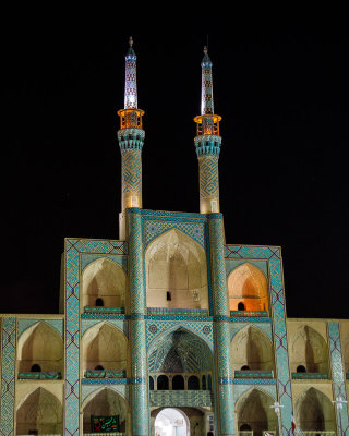 Amir Chakhmaq Square-13.jpg