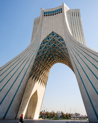Azadi Tower Tehran-4.jpg
